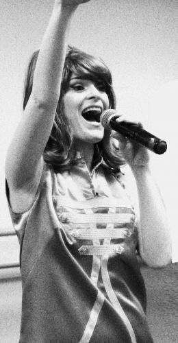 60s tribute act female singer mid song